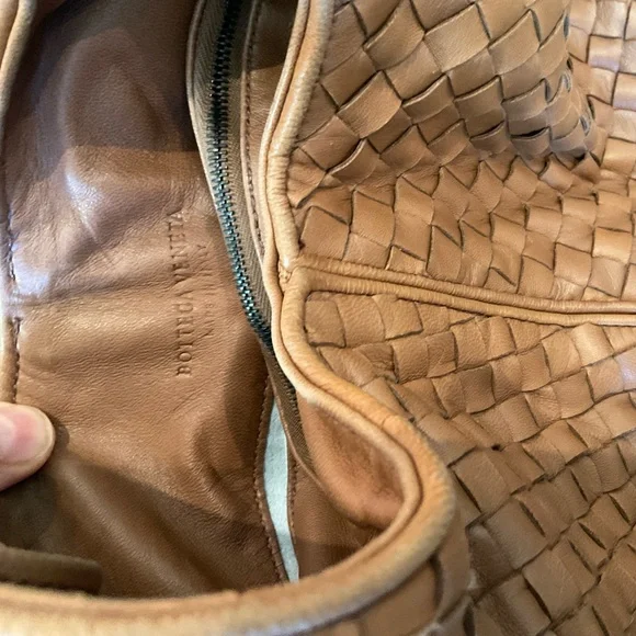 Bottega Veneta Intrecciato Woven Leather Shoulder Bag in Brown - Picture 6 of 13